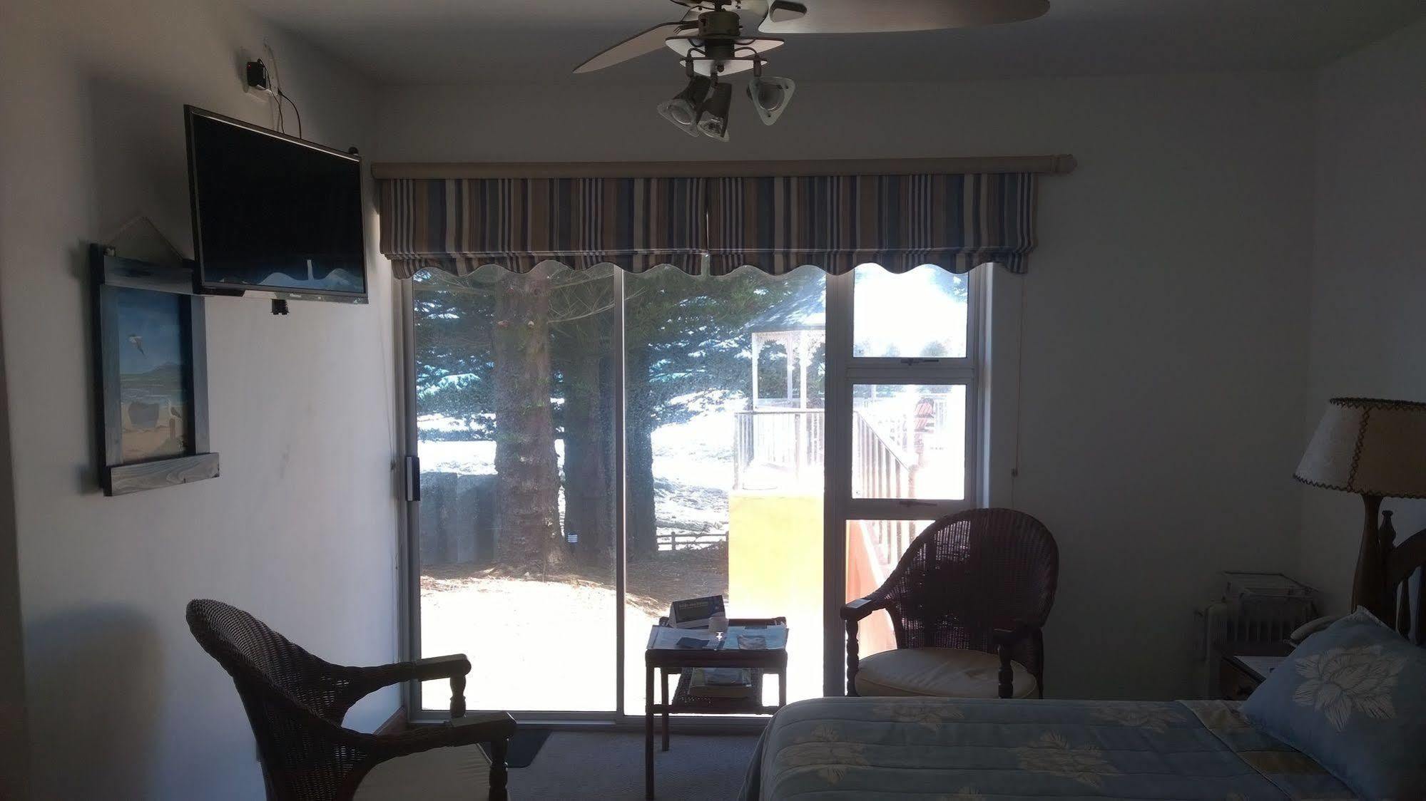 Sea Otters Lodge Kini Bay ภายนอก รูปภาพ
