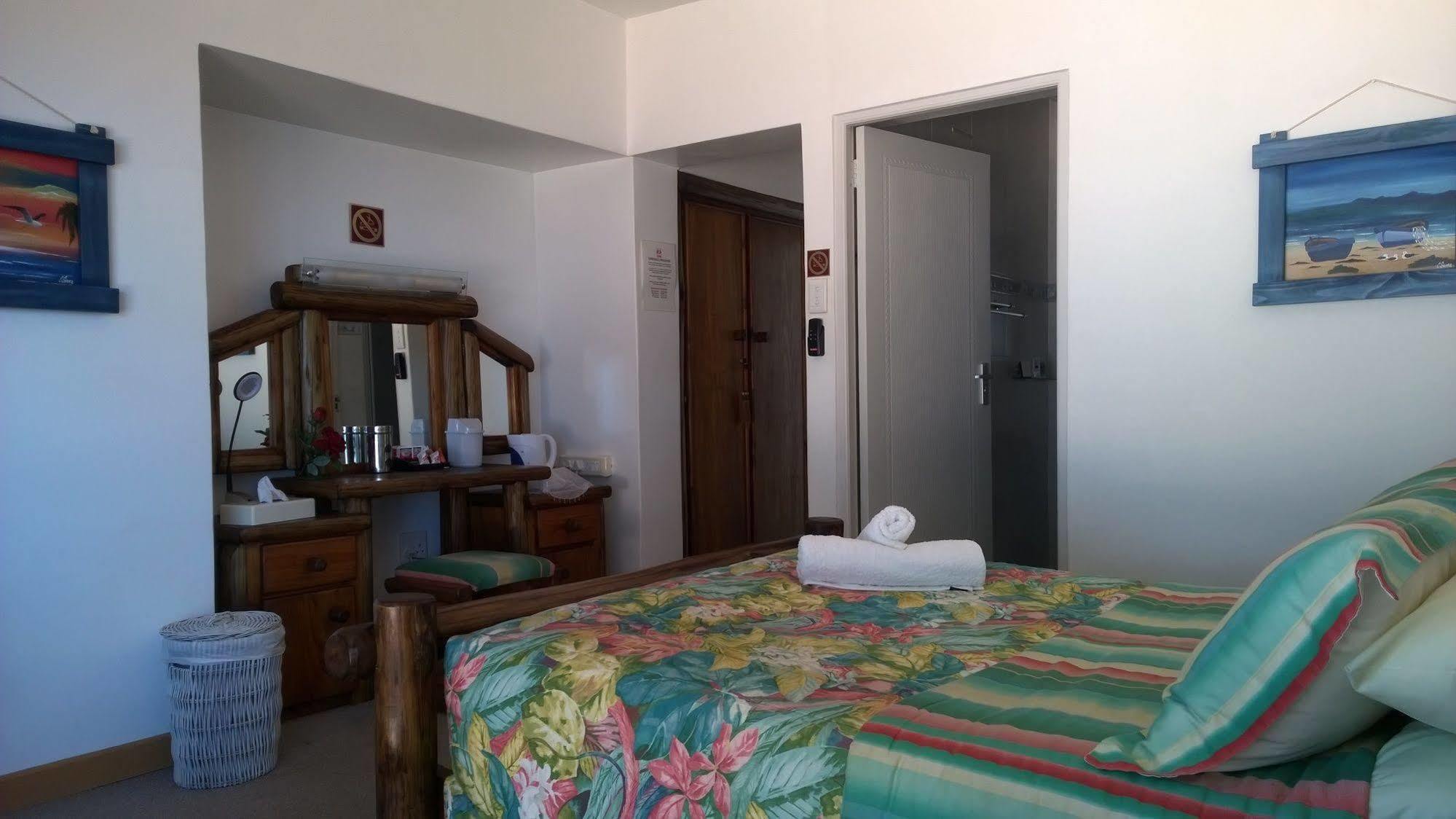 Sea Otters Lodge Kini Bay ภายนอก รูปภาพ