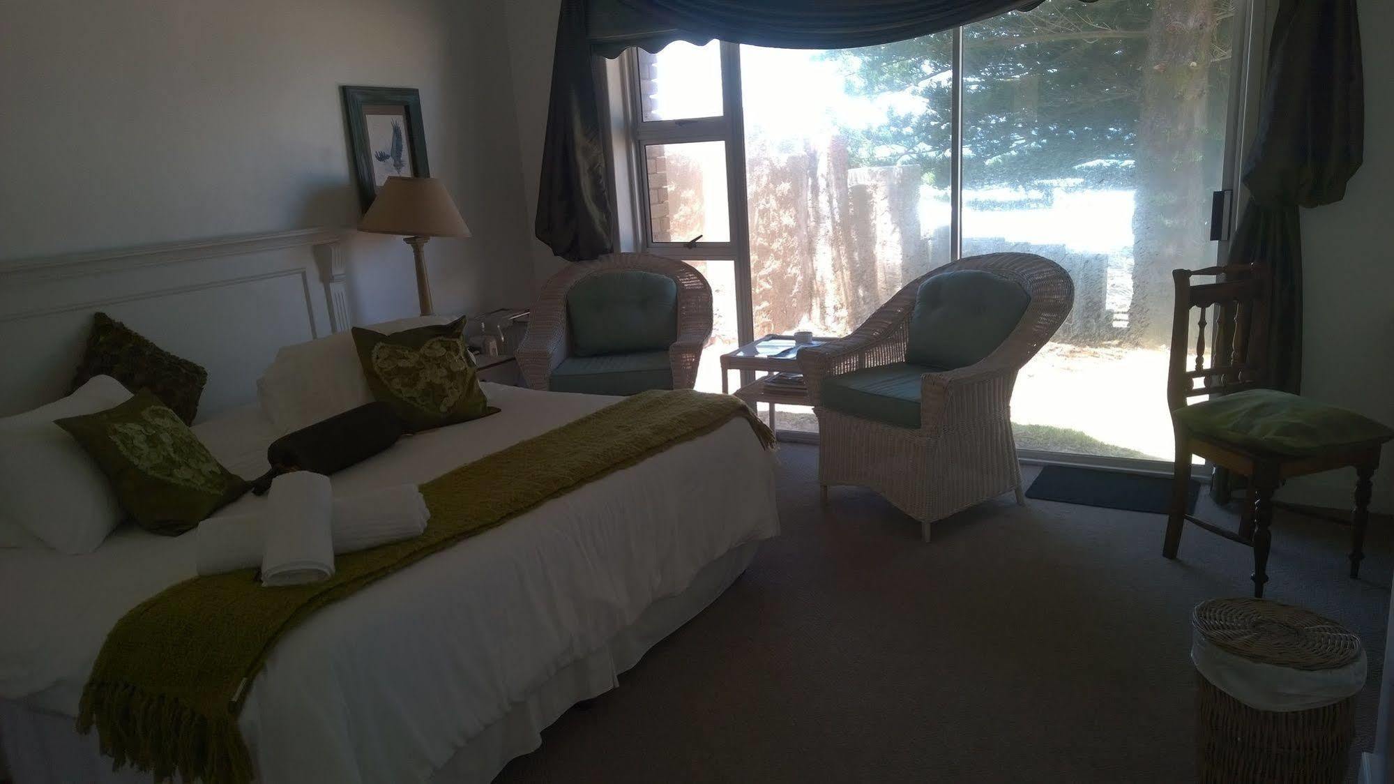 Sea Otters Lodge Kini Bay ภายนอก รูปภาพ